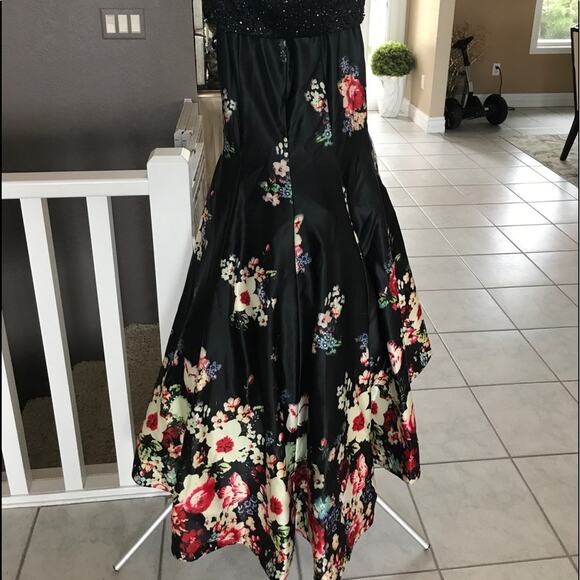 Rachel Allen 2pc. Gown beads/floral print - Picture 1 of 7